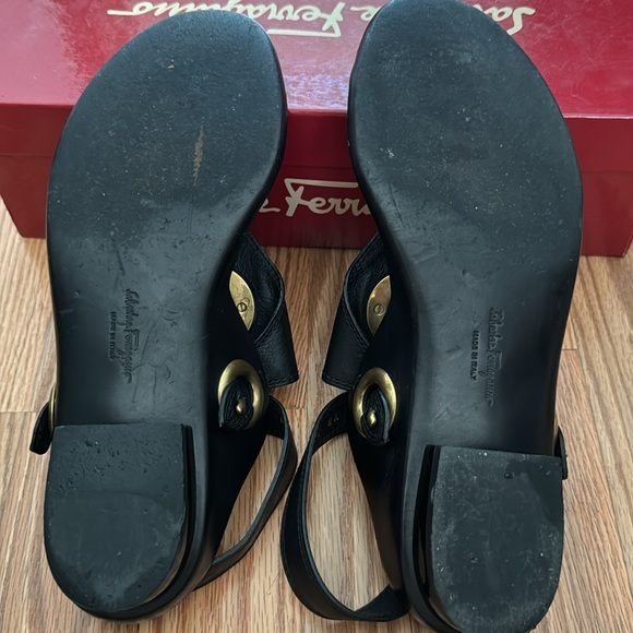 Salvatore Ferragamo Black Flat Sandals- Size 7.5M - Picture 7 of 7